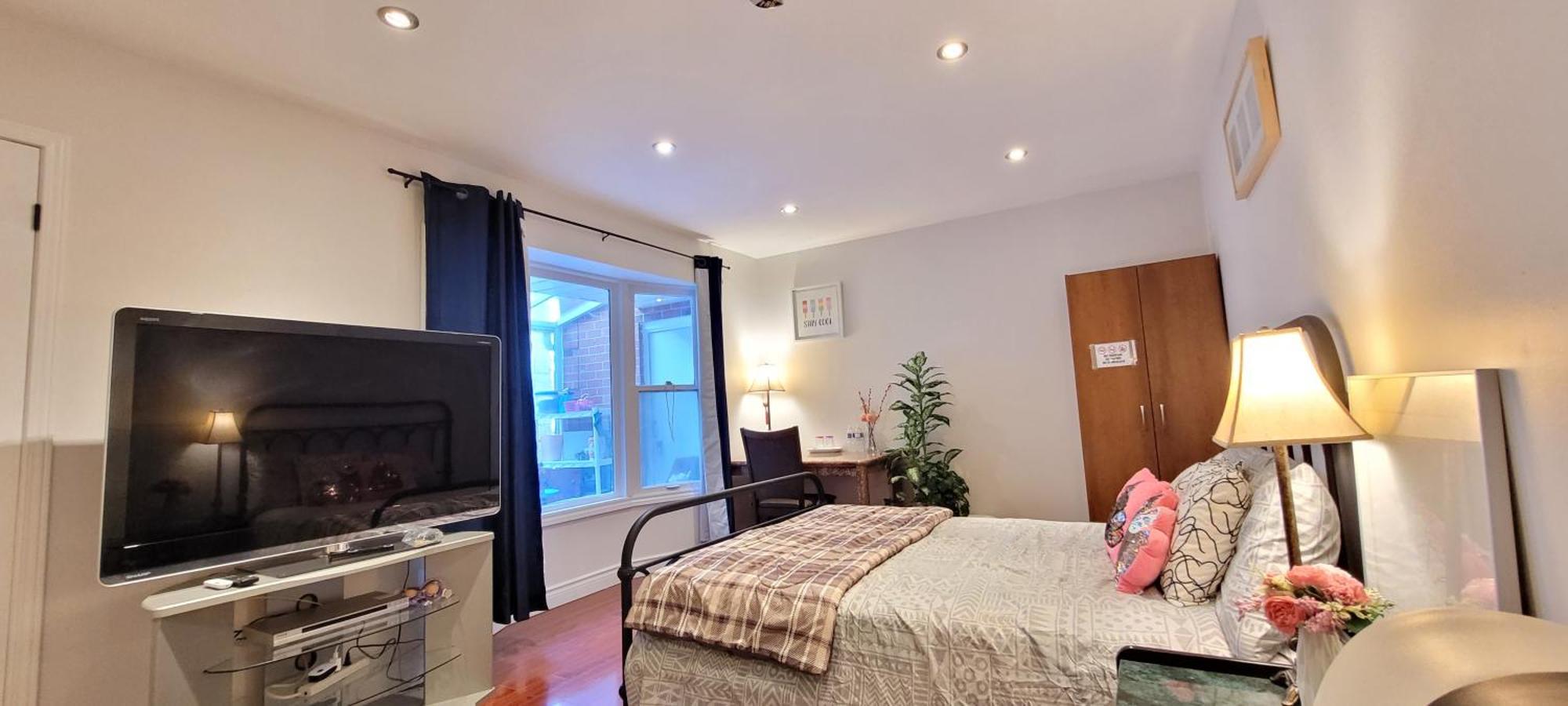 Mainfloor Spacious Room In Toronto Exterior foto